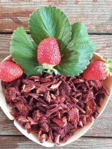 Yayla ürünü doğal çilek kurusu yayla ürünü yüksek aroma koruyucusuz katkısız ilave şeker içermez saricaova.org
