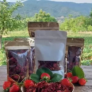 Yayla ürünü doğal çilek kurusu yayla ürünü yüksek aroma koruyucusuz katkısız ilave şeker içermez